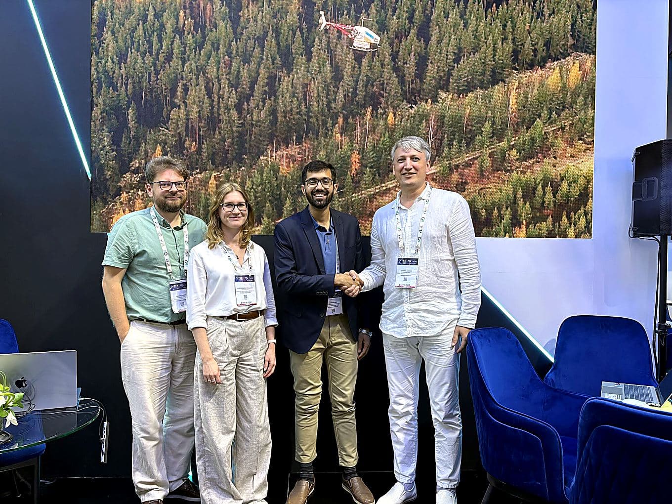 Meeting an international partner team at their stand